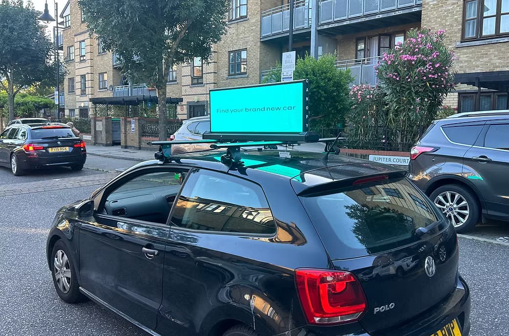 Canopy screen technology on vehicle